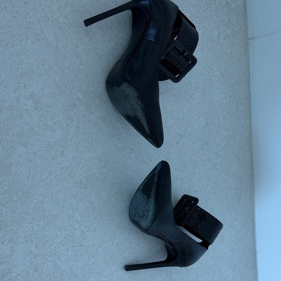 Saint Laurent Black Heels with Buckle Accent - Picture 8 of 10